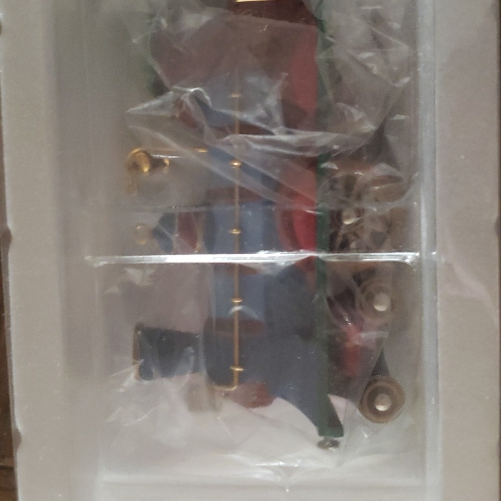 Keepsake collectors club.christmas limited. Never opened.